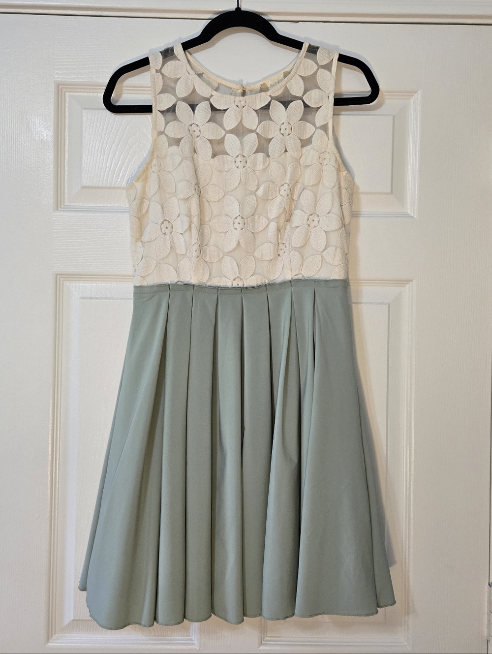 Women's Cream Lace Bodice Mint Green Skater Dress